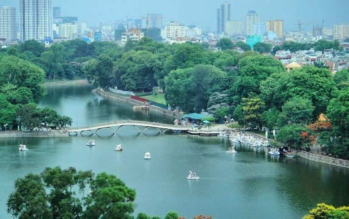 4 công viên cây xanh là địa điểm picnic cuối tuần lý tưởng tại Hà Nội