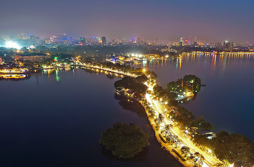 Có những con đường đẹp say đắm lòng người giữa thủ đô Hà Nội